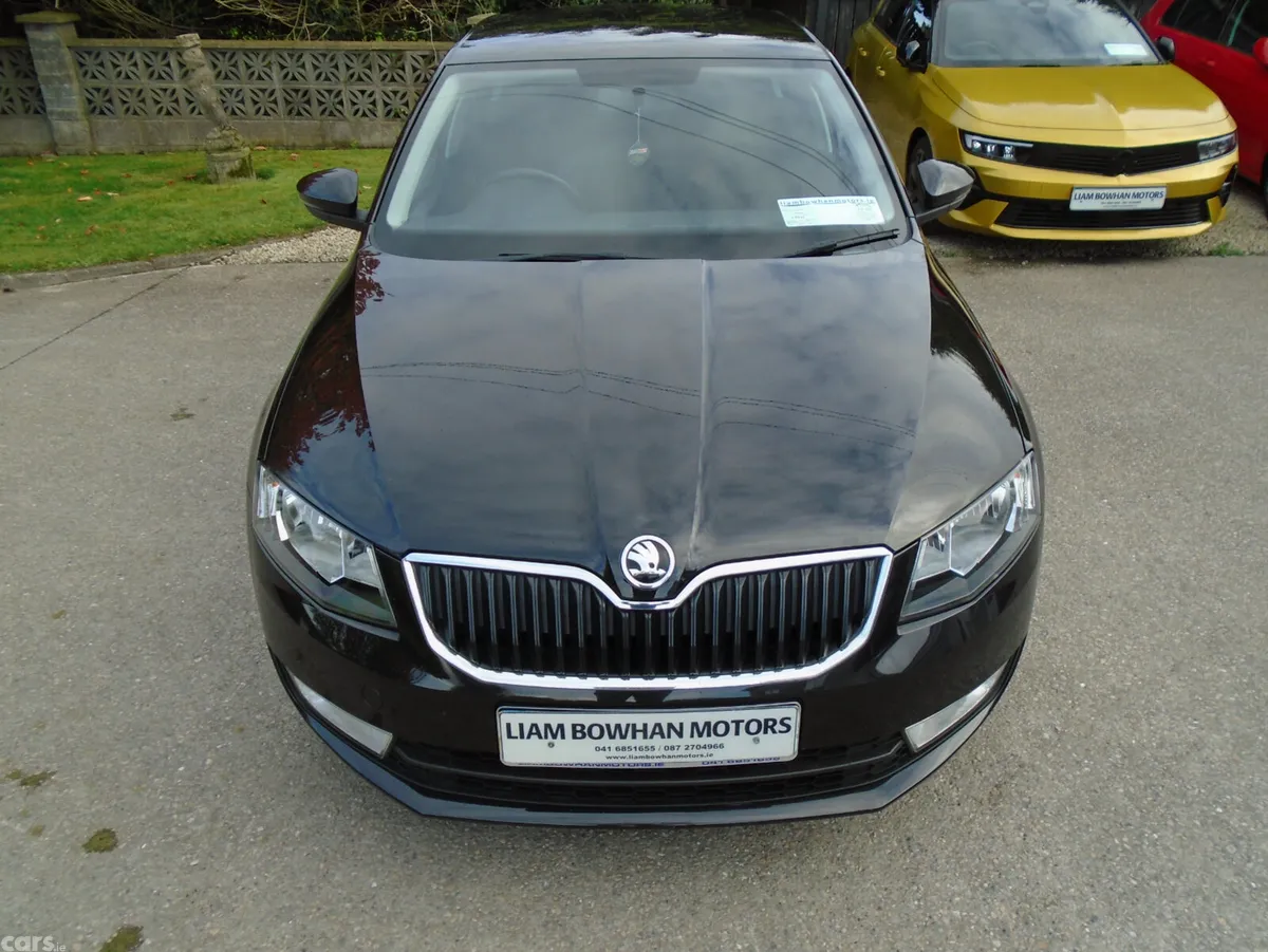 Skoda Octavia Saloon, Diesel, 2017, Black