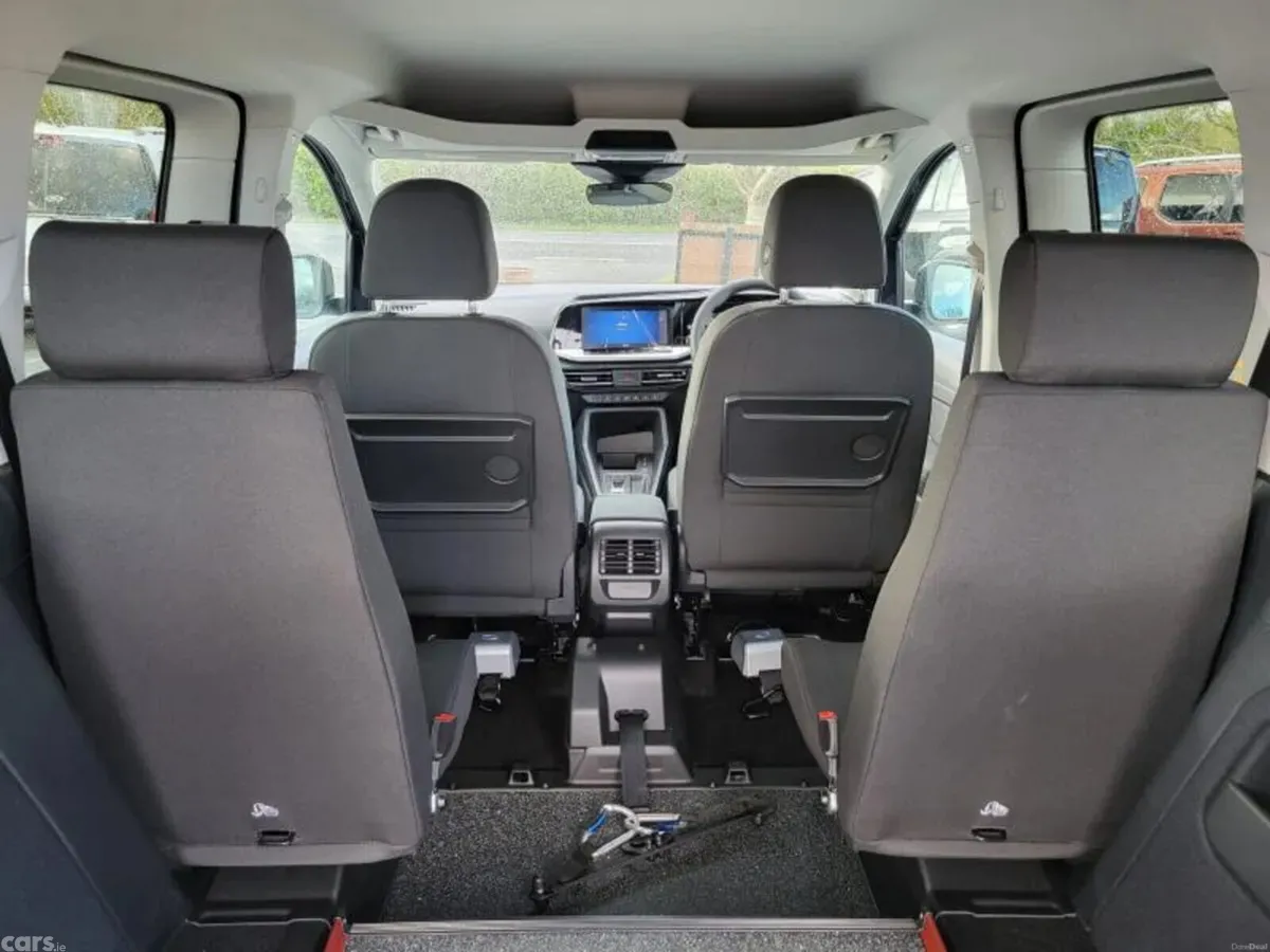 Ford Tourneo Connect MPV, Diesel, 2026, Blue