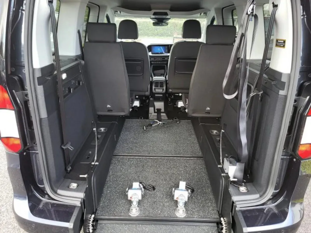 Ford Tourneo Connect MPV, Diesel, 2026, Blue