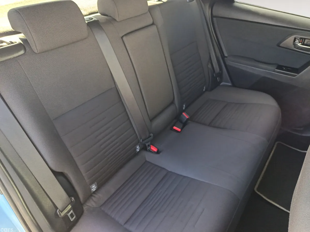 Toyota Auris MPV, Petrol Hybrid, 2018, Blue