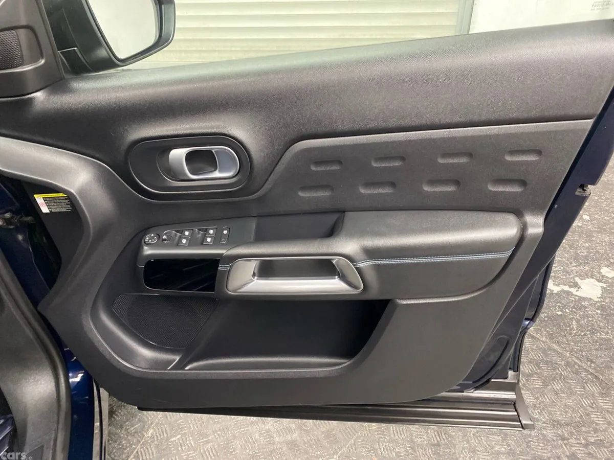 Citroen C5 Aircross MPV, Diesel, 2022, Blue