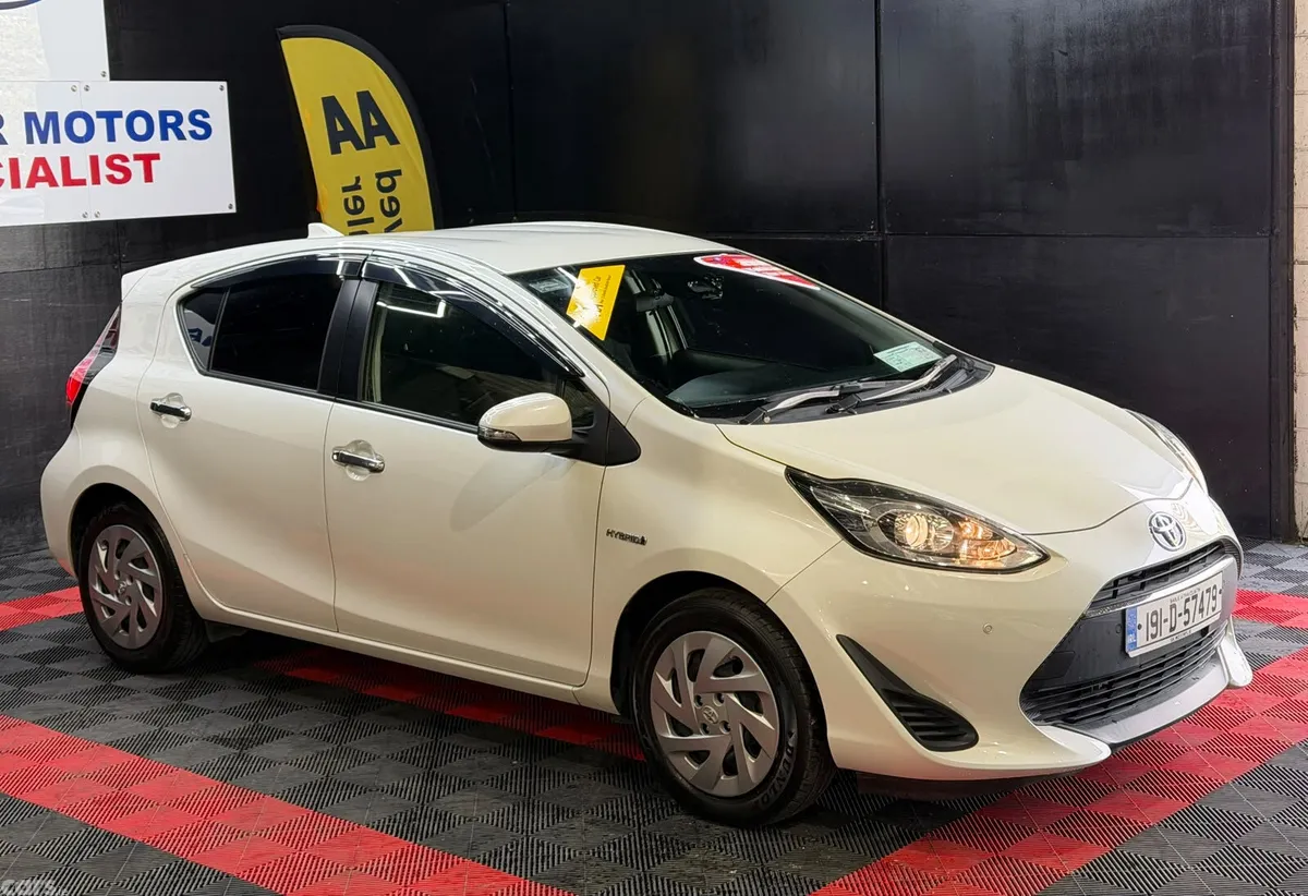 Toyota Aqua Hatchback, Petrol Hybrid, 2019, White