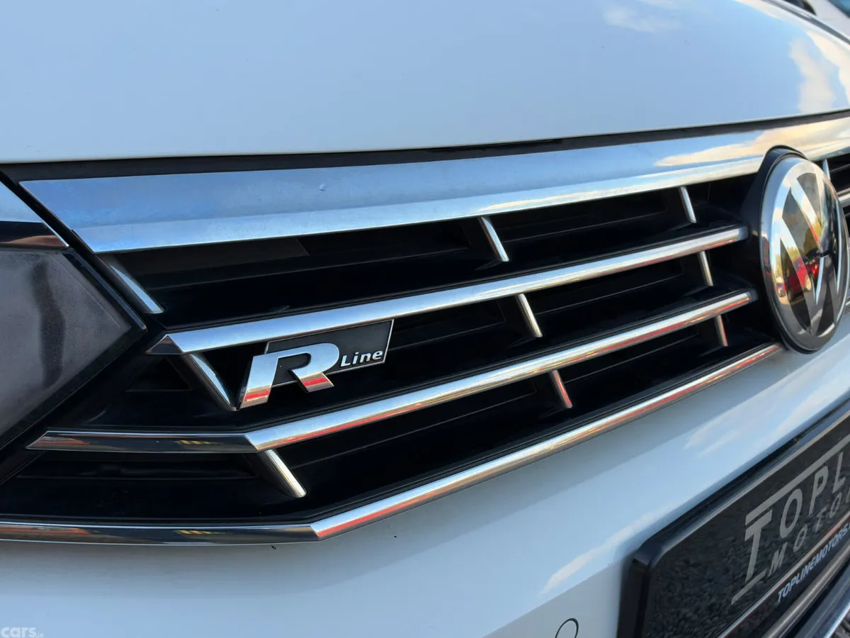 Volkswagen Passat Saloon, Petrol, 2018, White