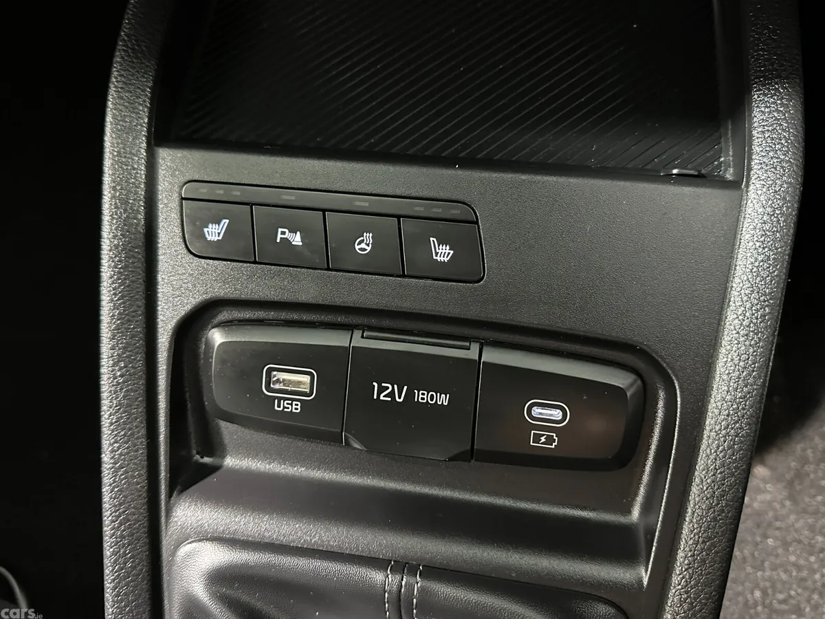 Kia Stonic Hatchback, Petrol Hybrid, 2026, White