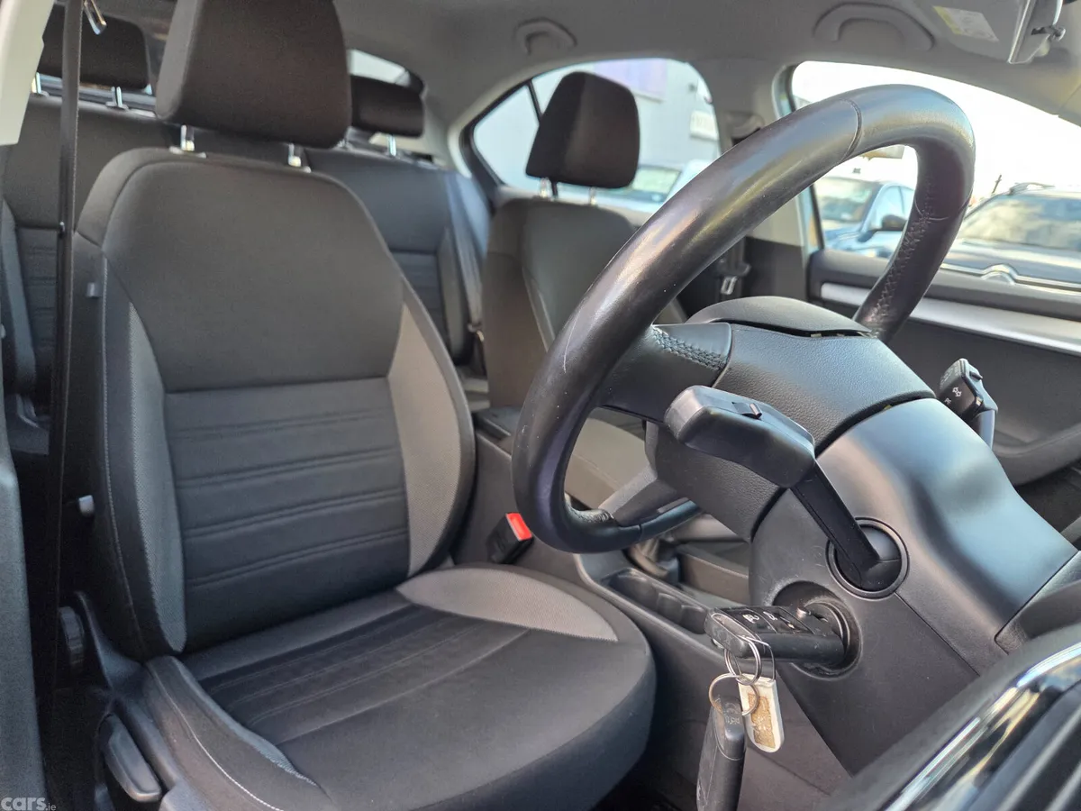 Skoda Octavia Saloon, Petrol, 2020, Grey