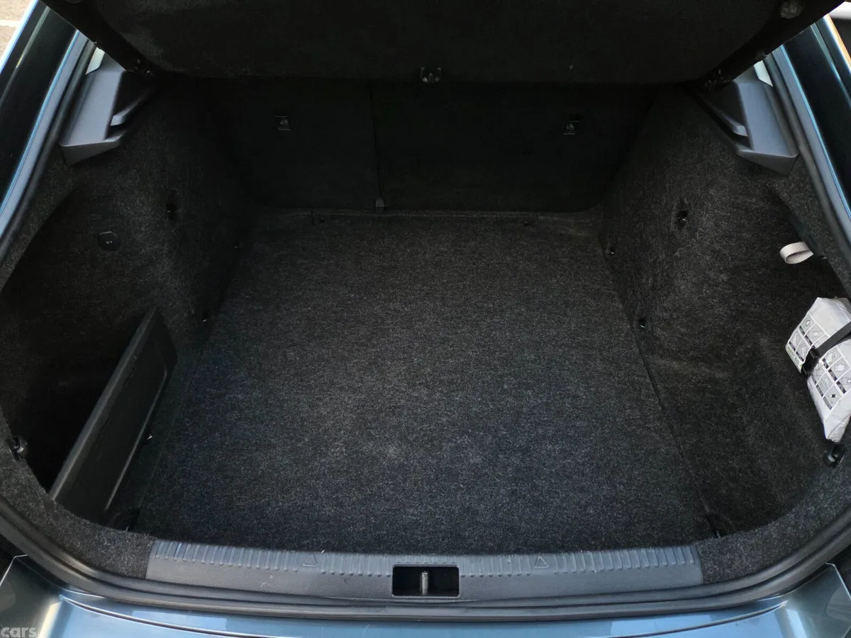 Skoda Octavia Saloon, Petrol, 2020, Grey