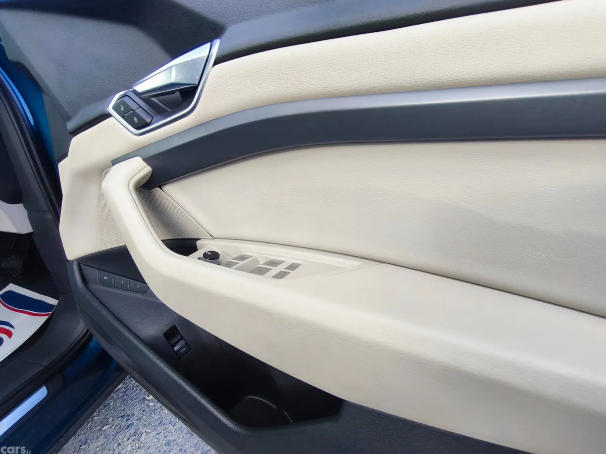Audi e-tron SUV, Electric, 2020, Blue