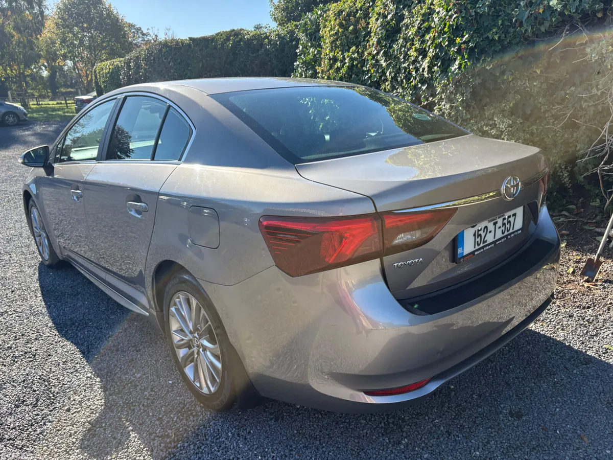Toyota Avensis Saloon, Diesel, 2015, Brown