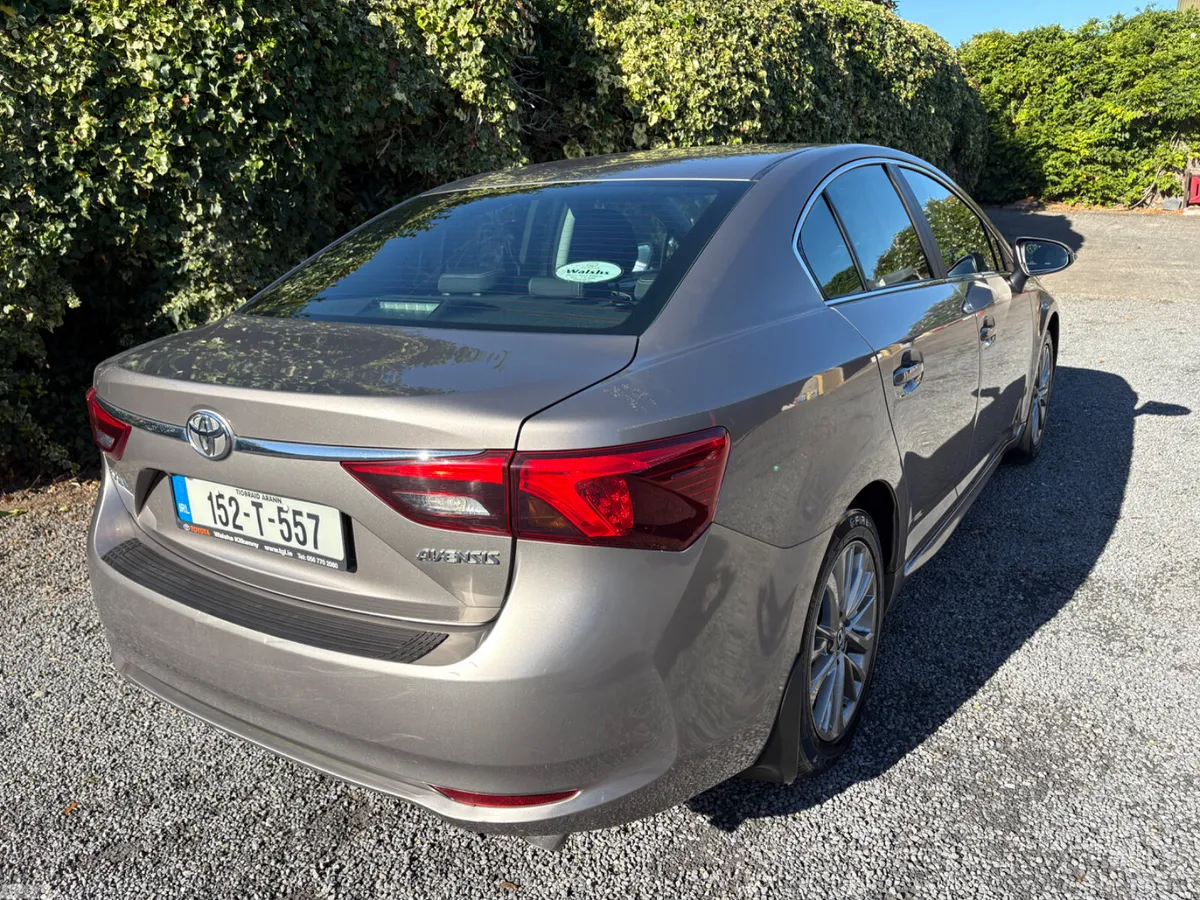 Toyota Avensis Saloon, Diesel, 2015, Brown