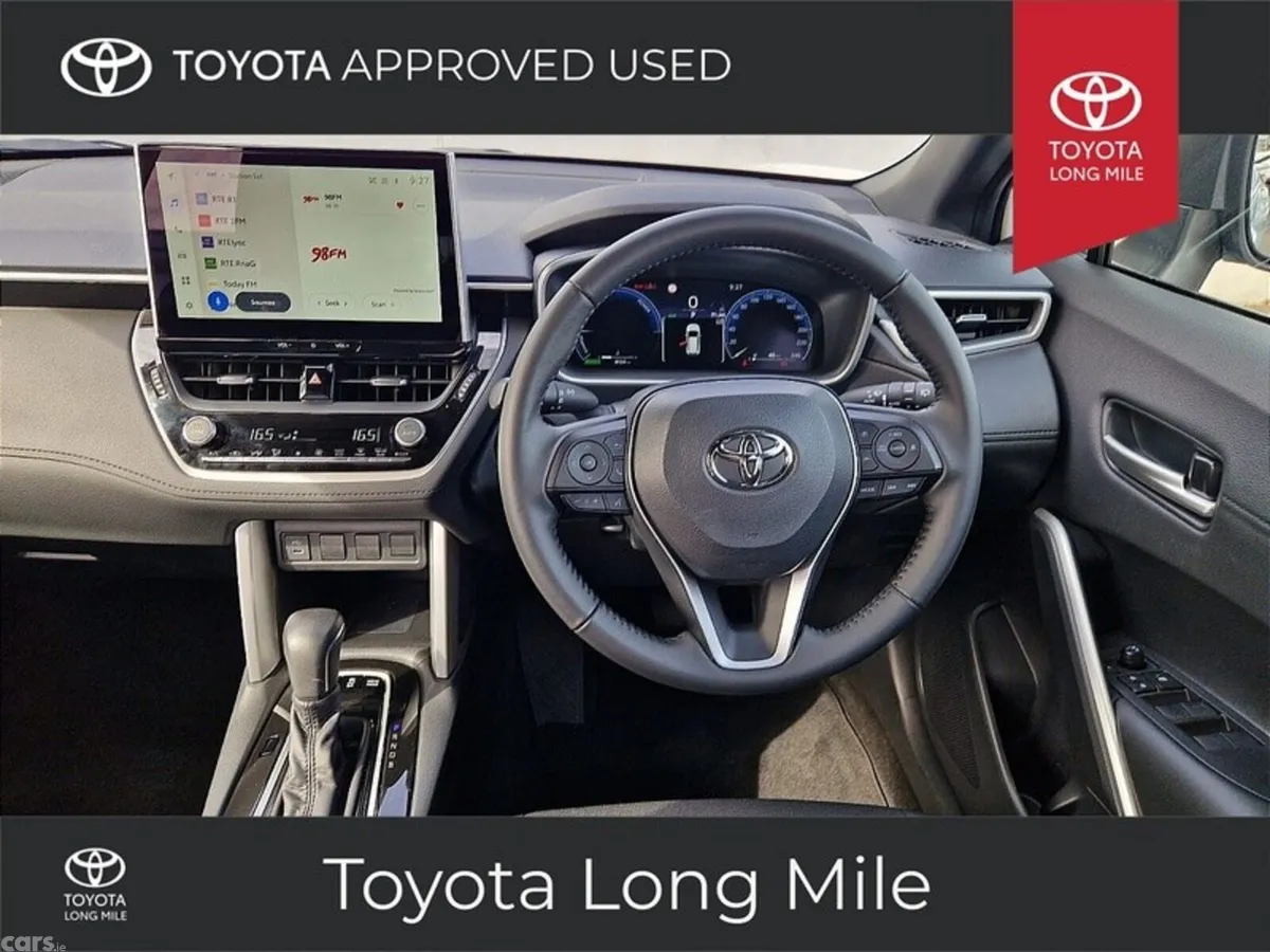 Toyota Corolla Cross Hatchback, Petrol Hybrid, 2023, White