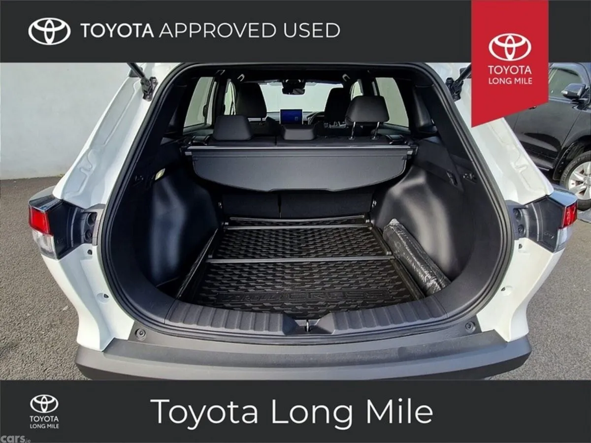 Toyota Corolla Cross Hatchback, Petrol Hybrid, 2023, White