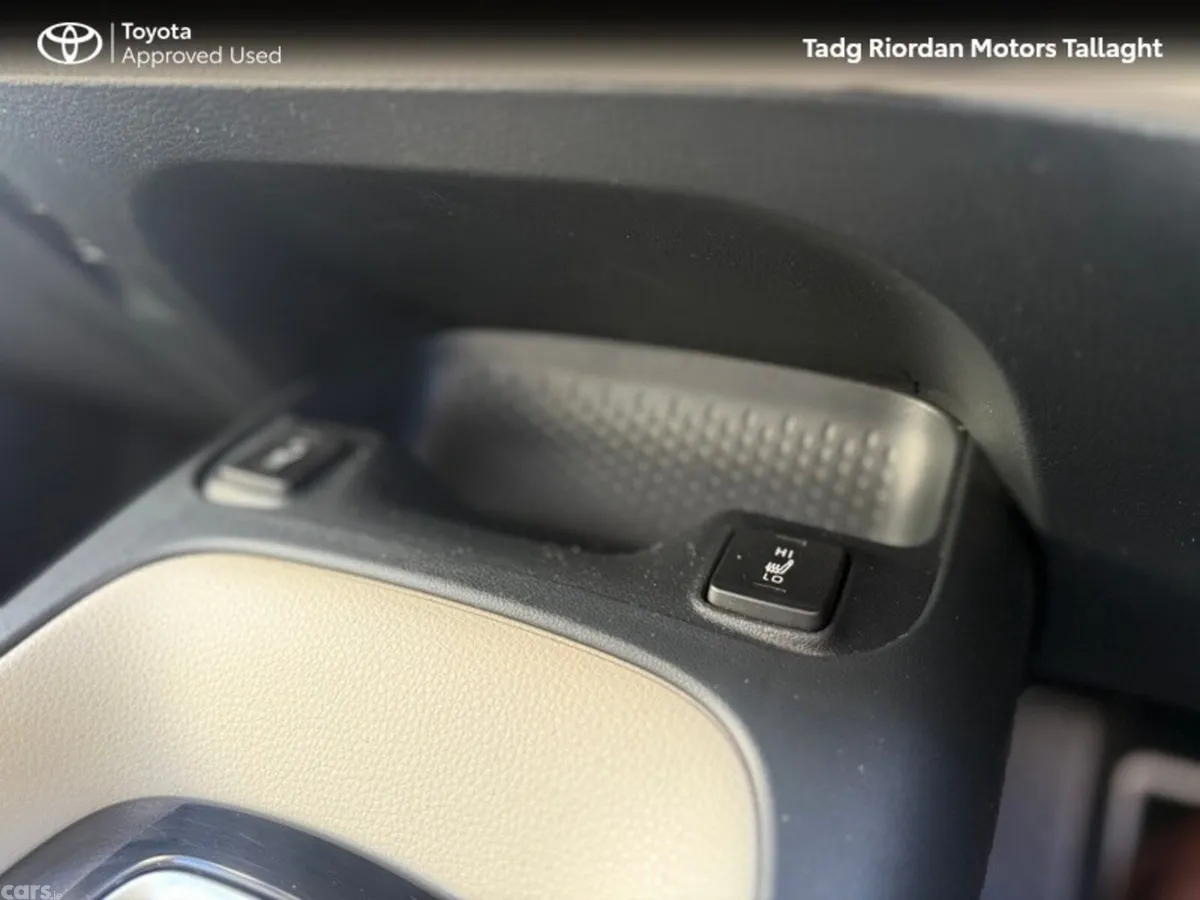 Toyota Corolla Saloon, Petrol Hybrid, 2022, Grey