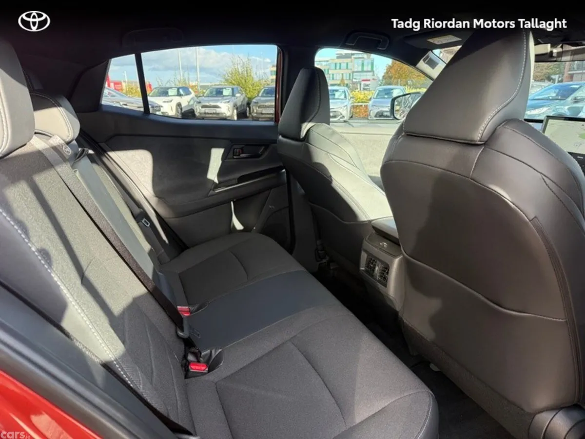 Toyota C-HR Estate, Electric, 2026, Brown