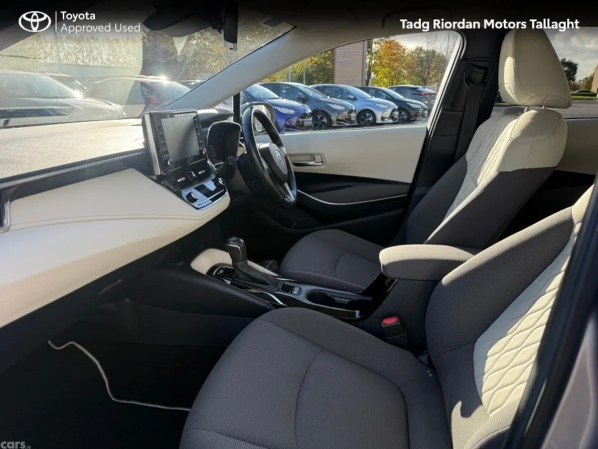 Toyota Corolla Saloon, Petrol Hybrid, 2022, Grey