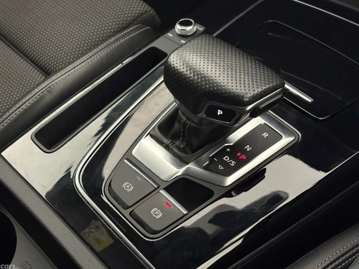 Audi Q5 SUV, Diesel, 2023, Blue