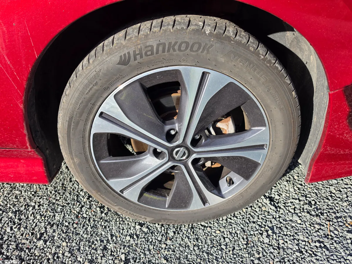 Nissan Leaf Hatchback, Electric, 2019, Red