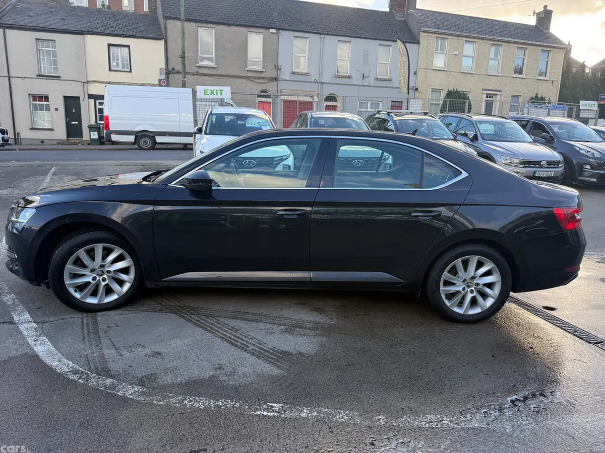 Skoda Superb Saloon, Diesel, 2022, Black