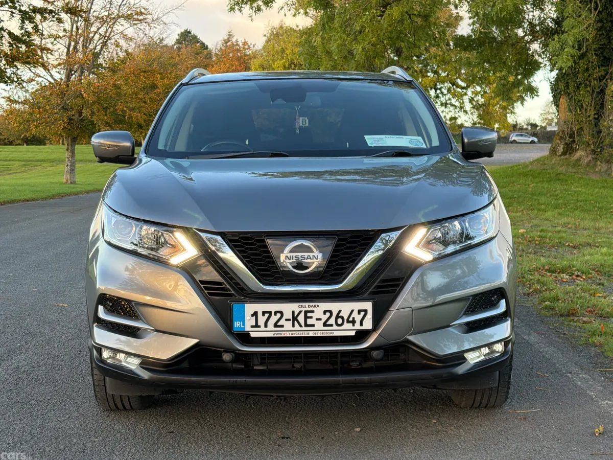 Nissan Qashqai SUV, Diesel, 2017, Grey