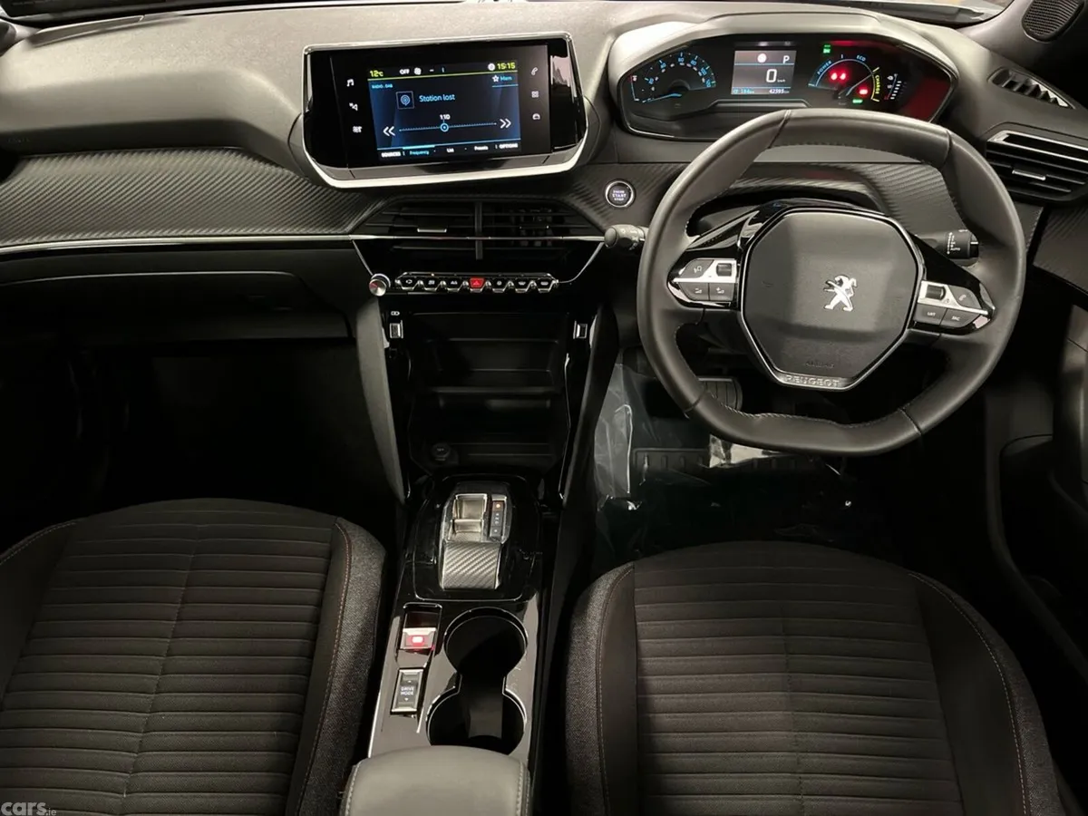 Peugeot 2008 SUV, Electric, 2023, Grey