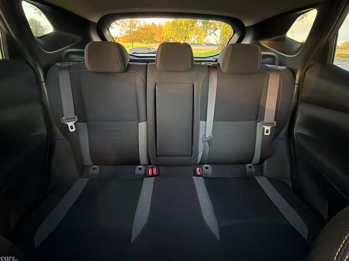Nissan Qashqai SUV, Diesel, 2017, Grey