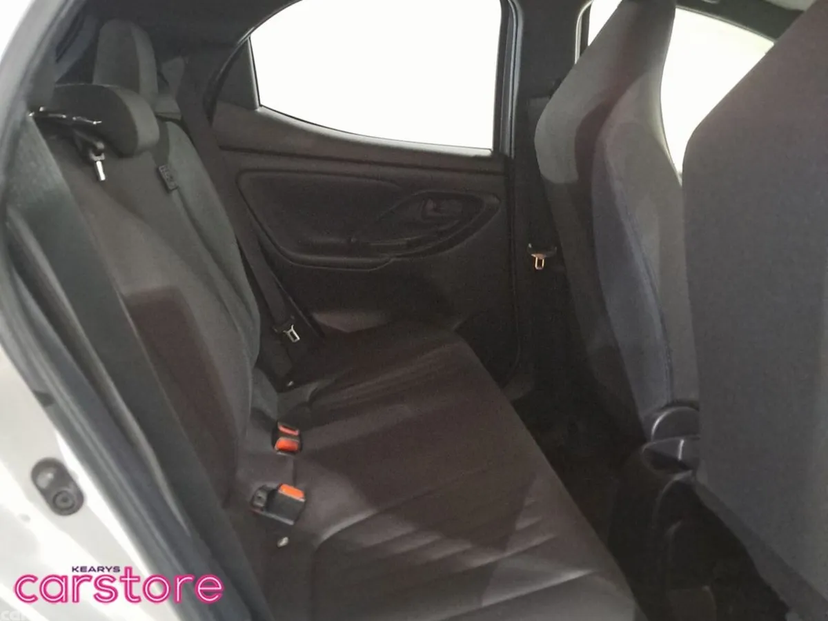 Toyota Yaris Hatchback, Petrol Hybrid, 2021, Grey