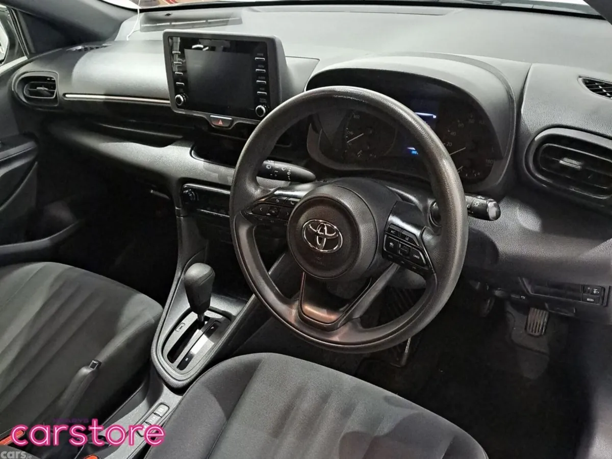 Toyota Yaris Hatchback, Petrol Hybrid, 2021, Grey