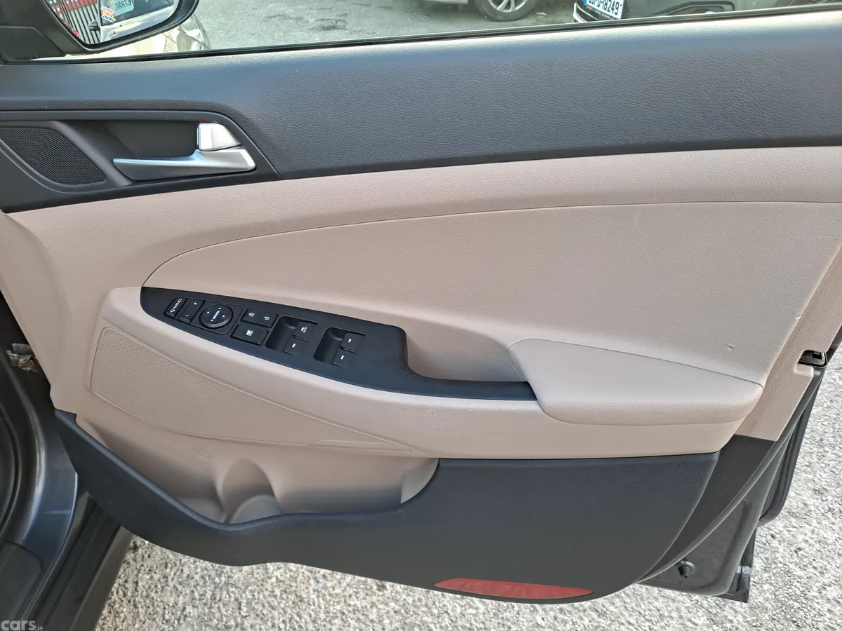 Hyundai Tucson SUV, Diesel, 2016, Grey