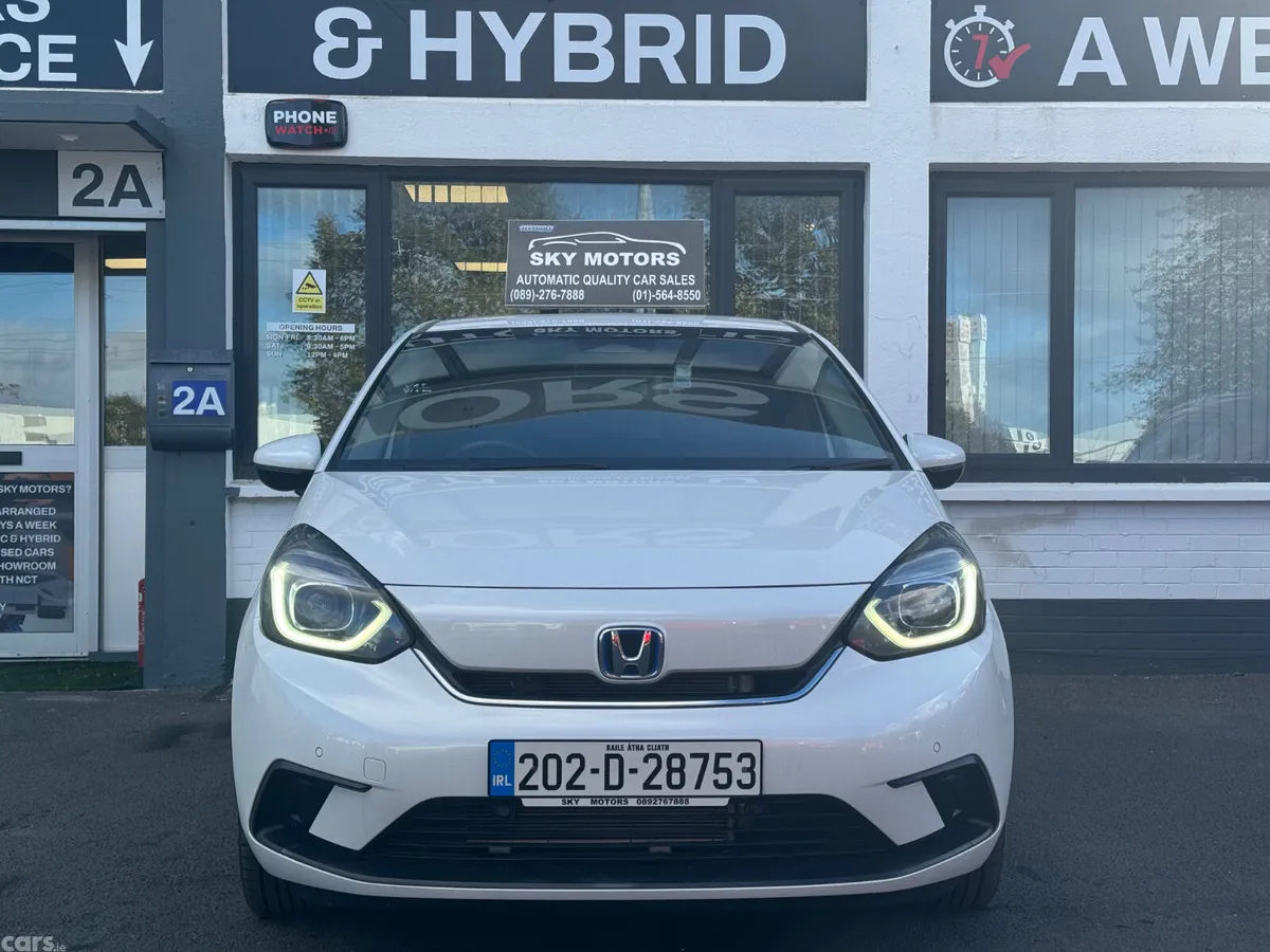 Honda Fit Hatchback, Petrol Hybrid, 2020, White