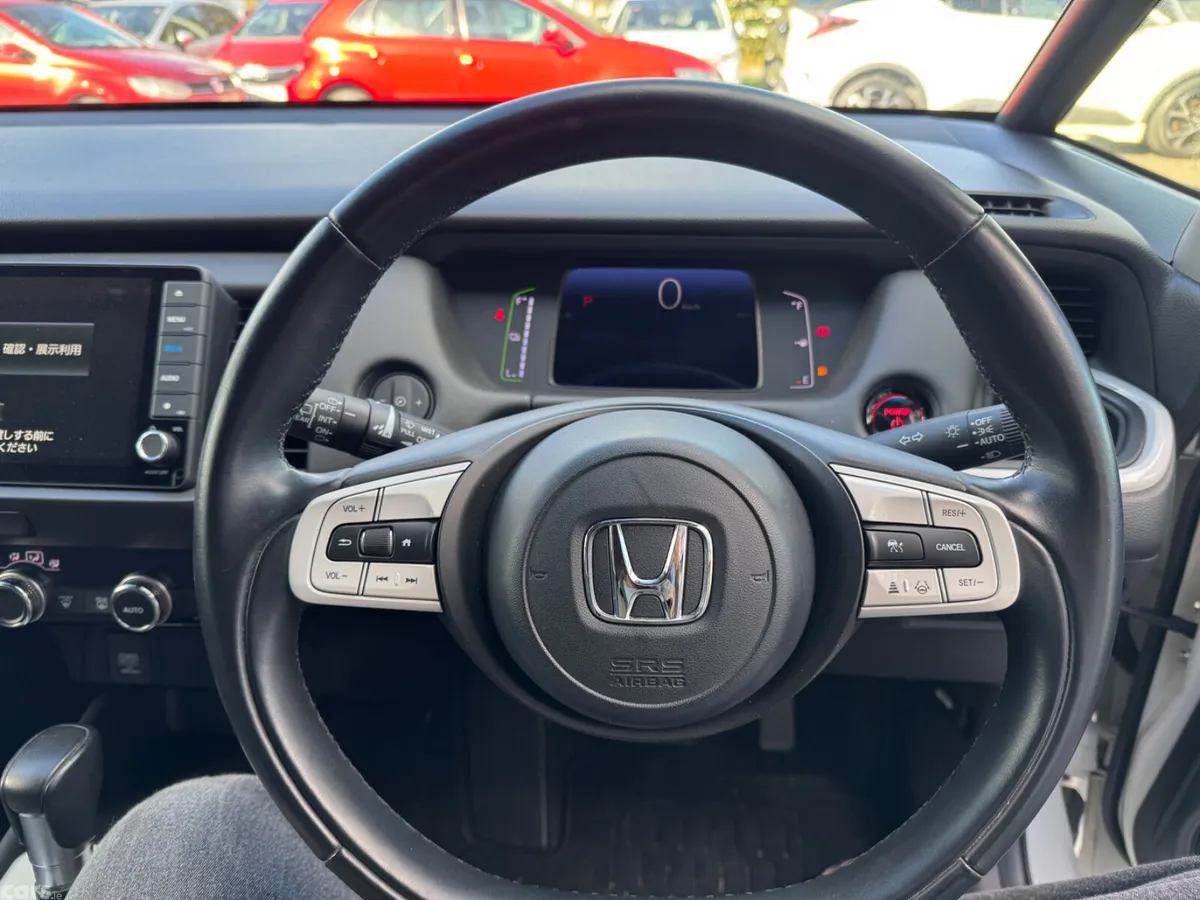 Honda Fit Hatchback, Petrol Hybrid, 2020, White