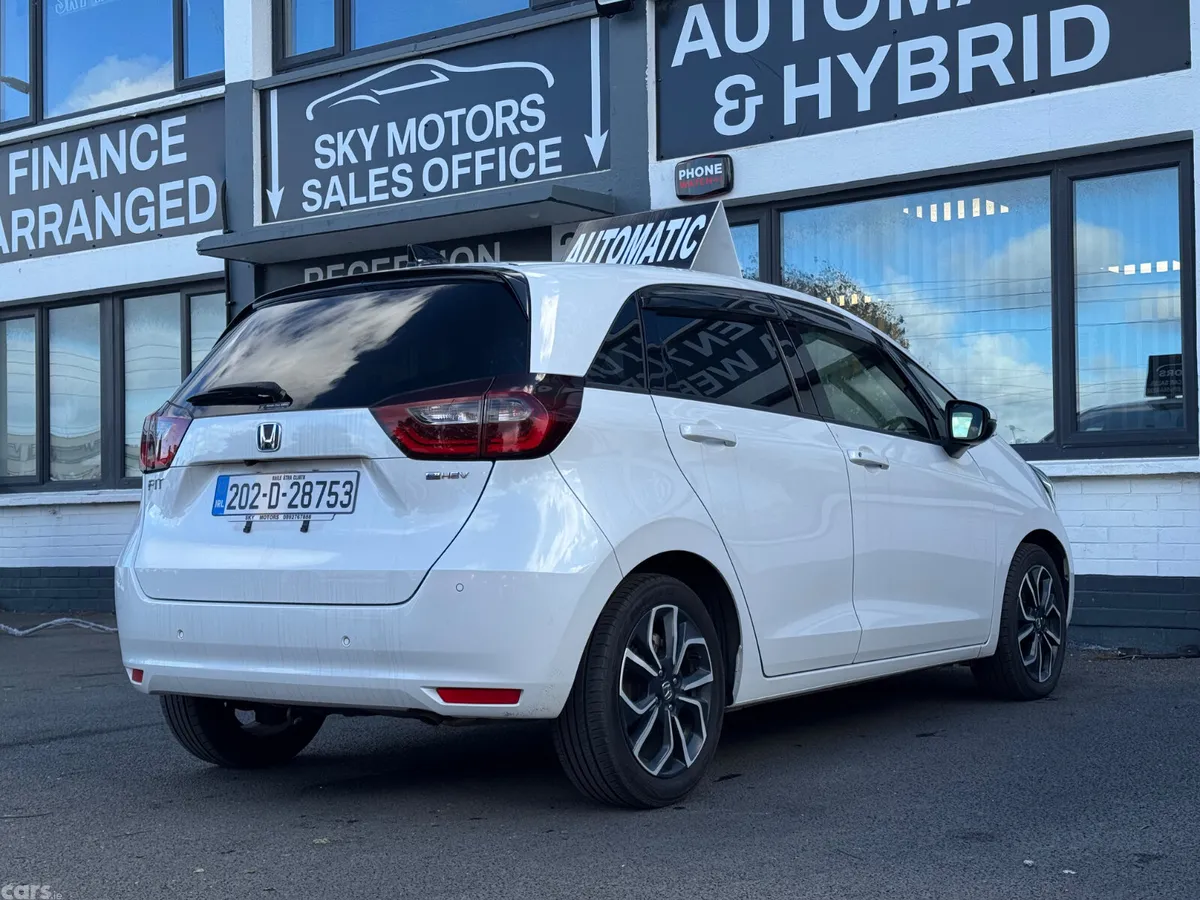 Honda Fit Hatchback, Petrol Hybrid, 2020, White