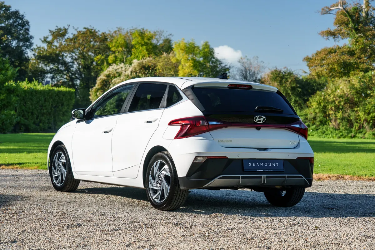 Hyundai i20 Hatchback, Petrol, 2026, White