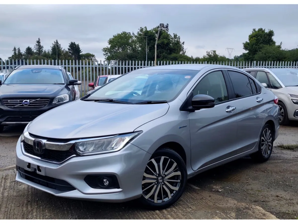 Honda Grace Saloon, Petrol Hybrid, 2017, Silver