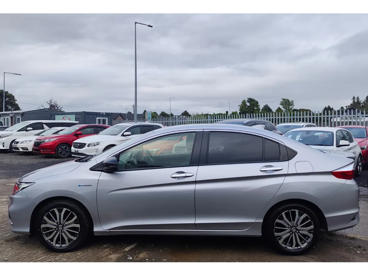 Honda Grace Saloon, Petrol Hybrid, 2017, Silver