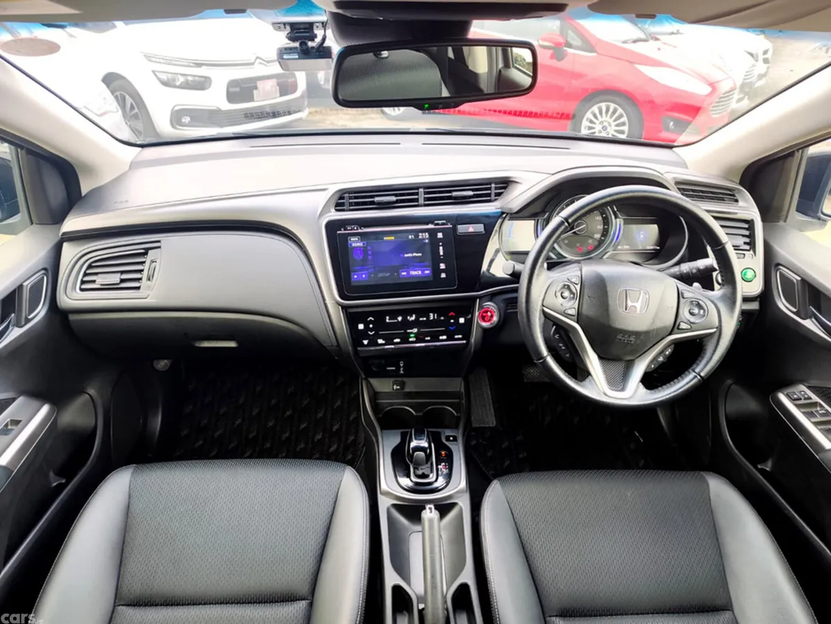 Honda Grace Saloon, Petrol Hybrid, 2017, Silver