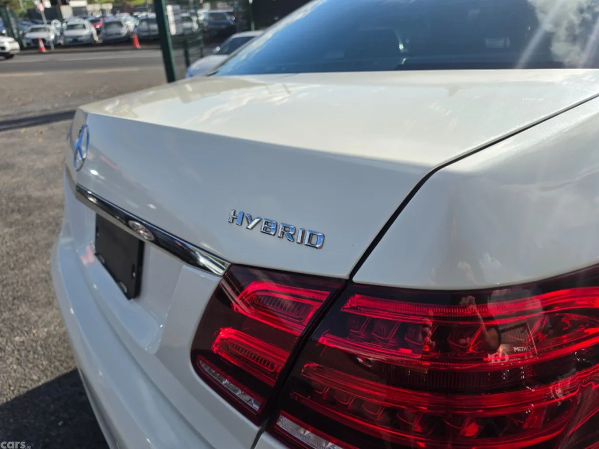 Mercedes-Benz E-Class Saloon, Petrol Hybrid, 2015, White