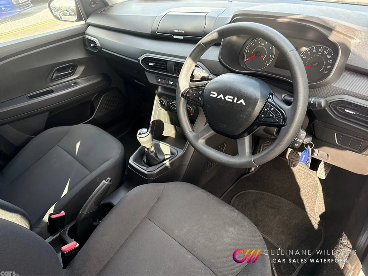 Dacia Sandero Hatchback, Petrol, 2024, Grey