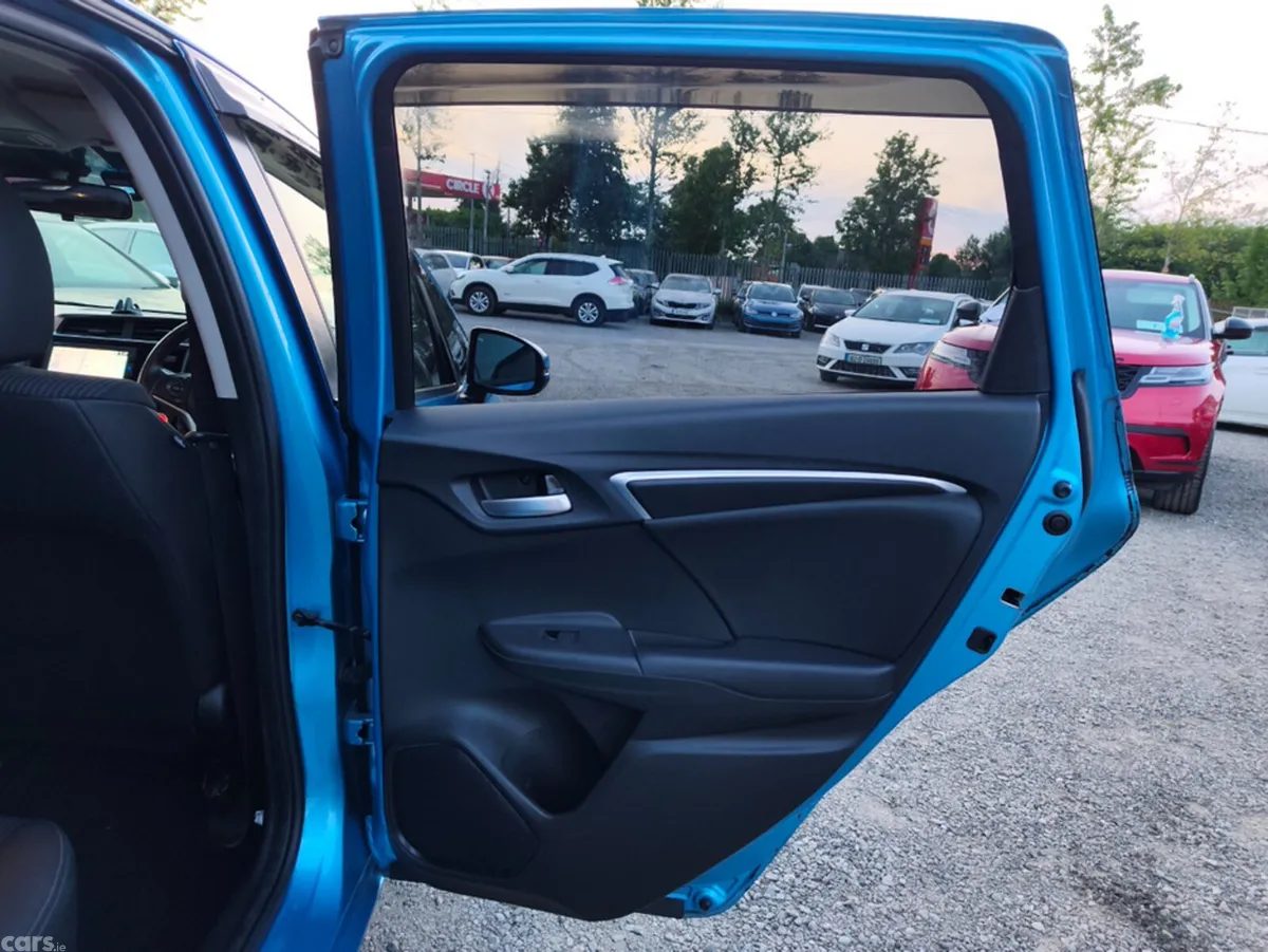 Honda Fit Hatchback, Petrol Hybrid, 2017, Blue