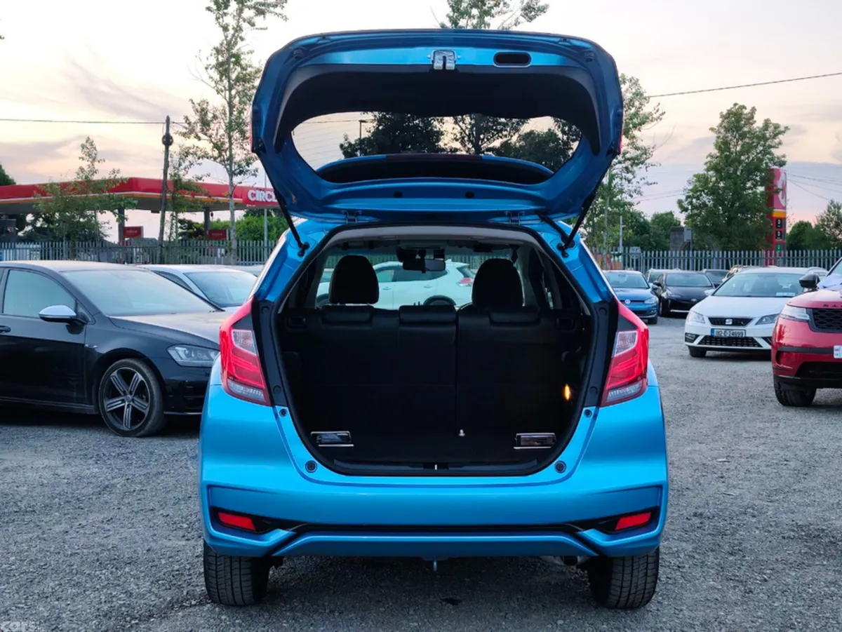 Honda Fit Hatchback, Petrol Hybrid, 2017, Blue