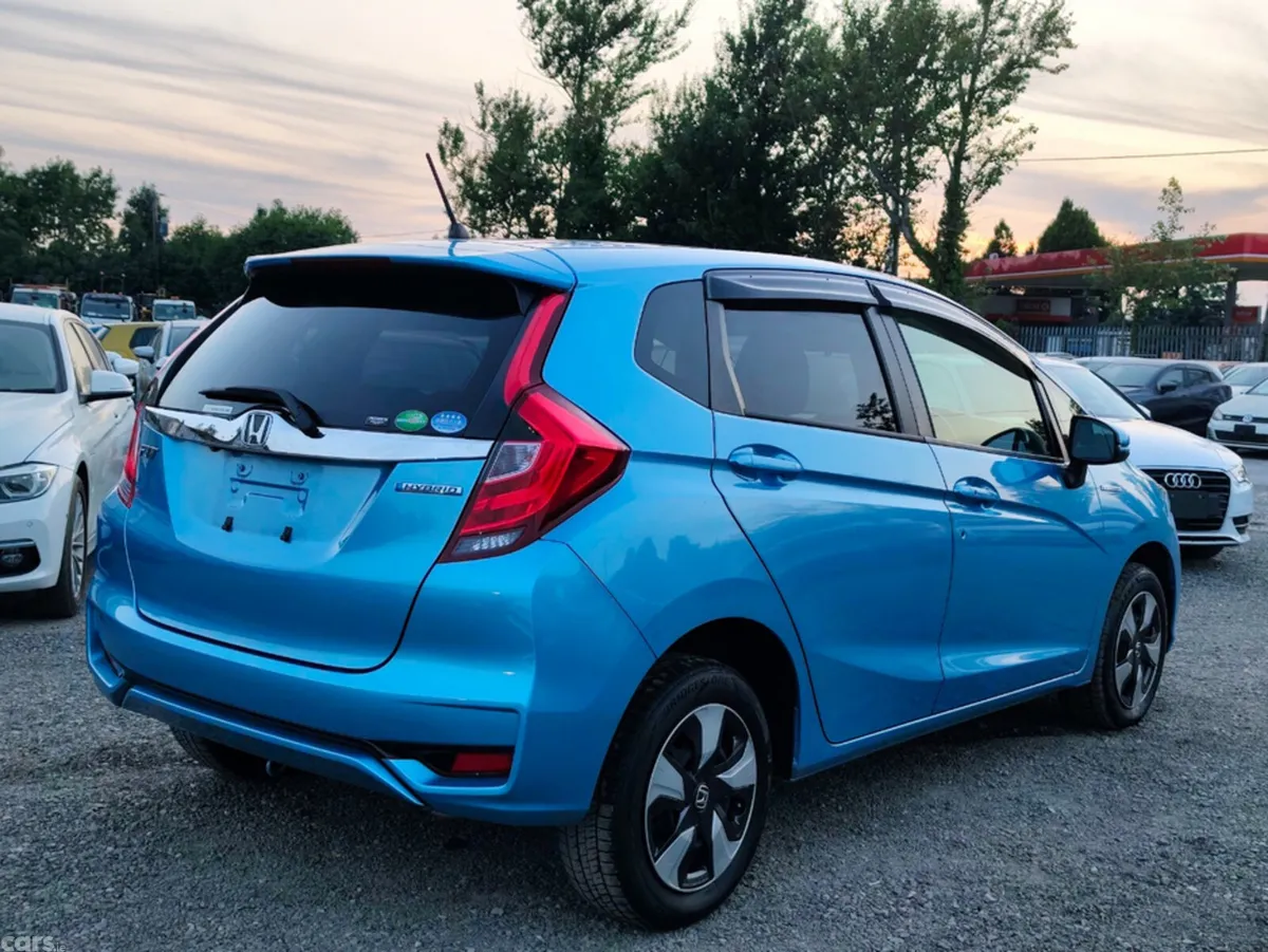 Honda Fit Hatchback, Petrol Hybrid, 2017, Blue