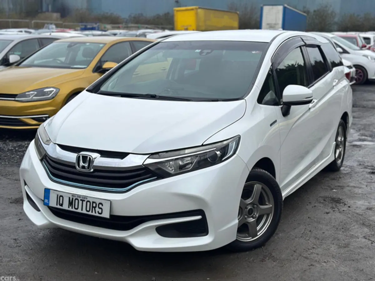Honda Shuttle Hatchback, Petrol Hybrid, 2017, White