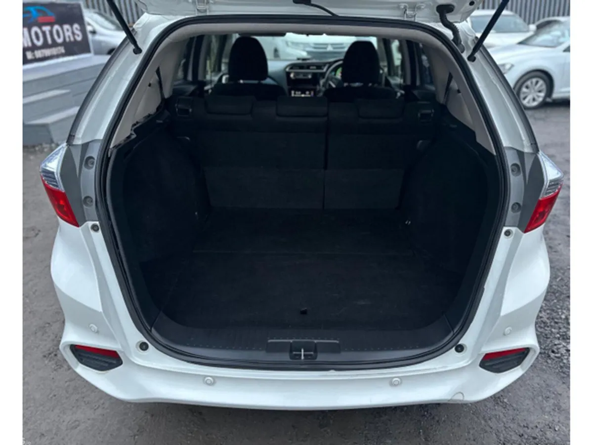 Honda Shuttle Hatchback, Petrol Hybrid, 2017, White
