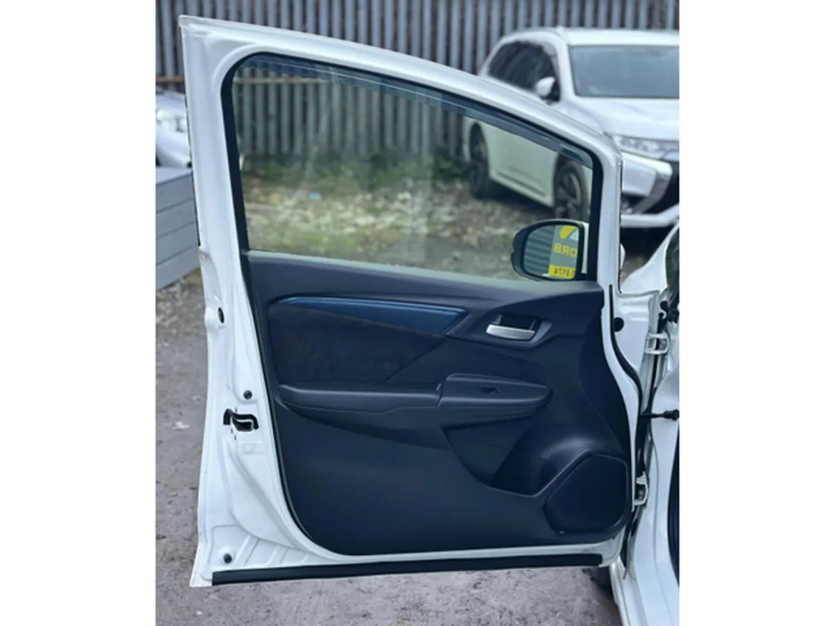 Honda Shuttle Hatchback, Petrol Hybrid, 2017, White