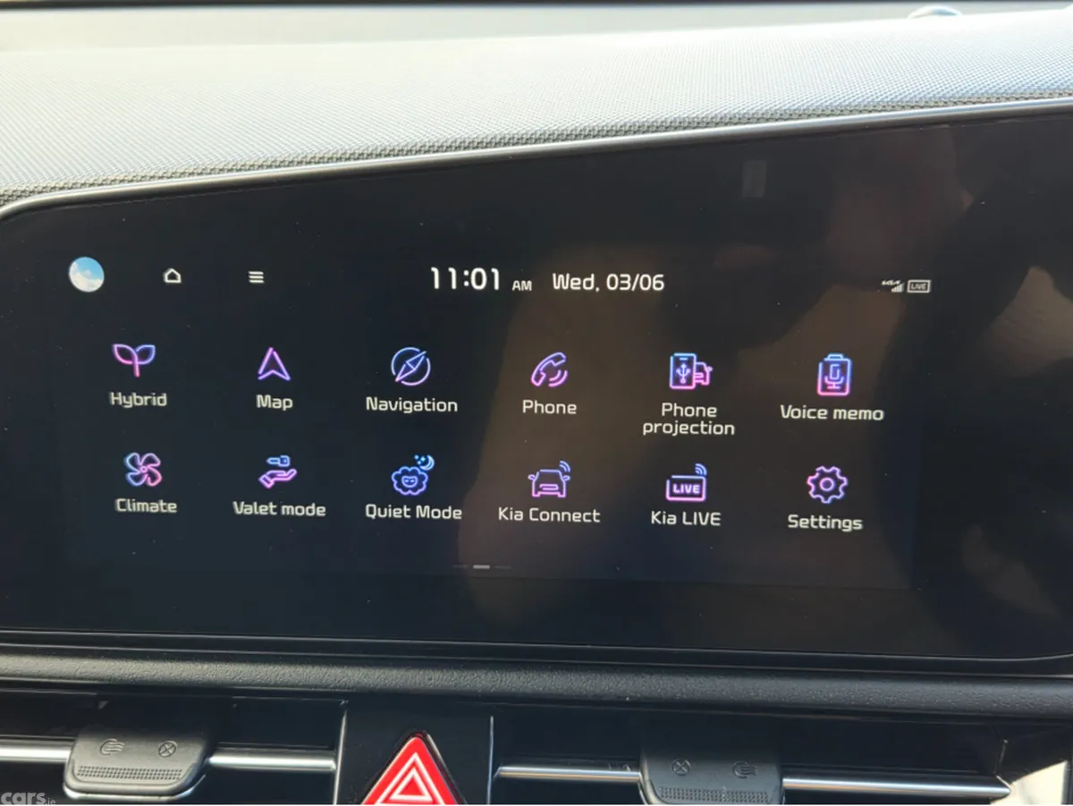 Kia Niro SUV, Petrol Hybrid, 2024, White
