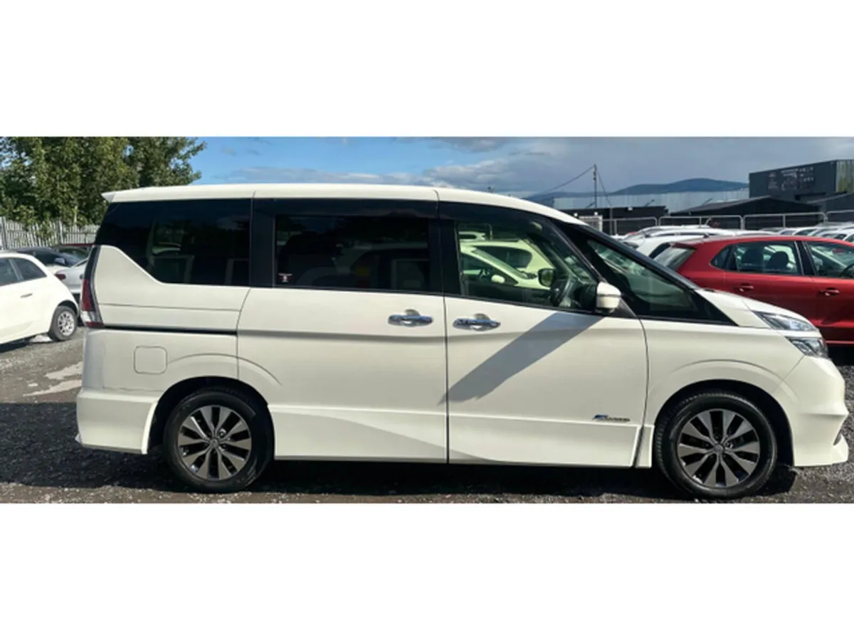 Nissan Serena MPV, Petrol Hybrid, 2016, White