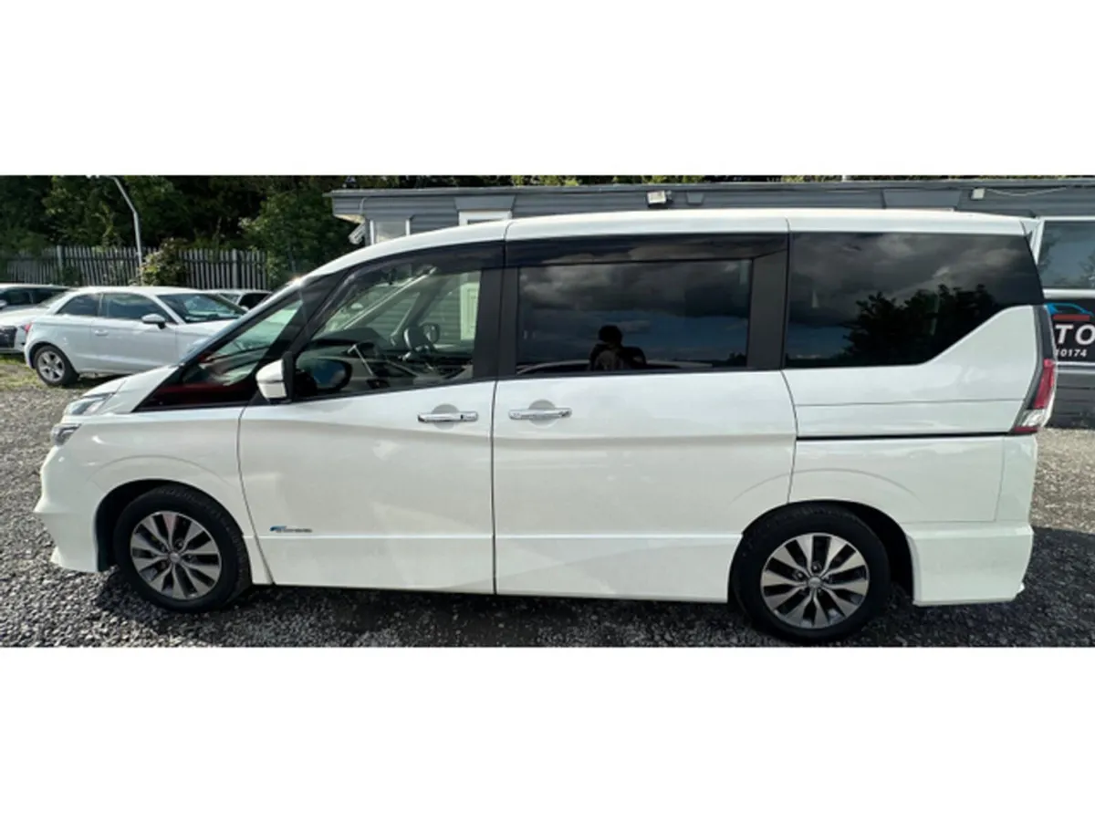 Nissan Serena MPV, Petrol Hybrid, 2016, White