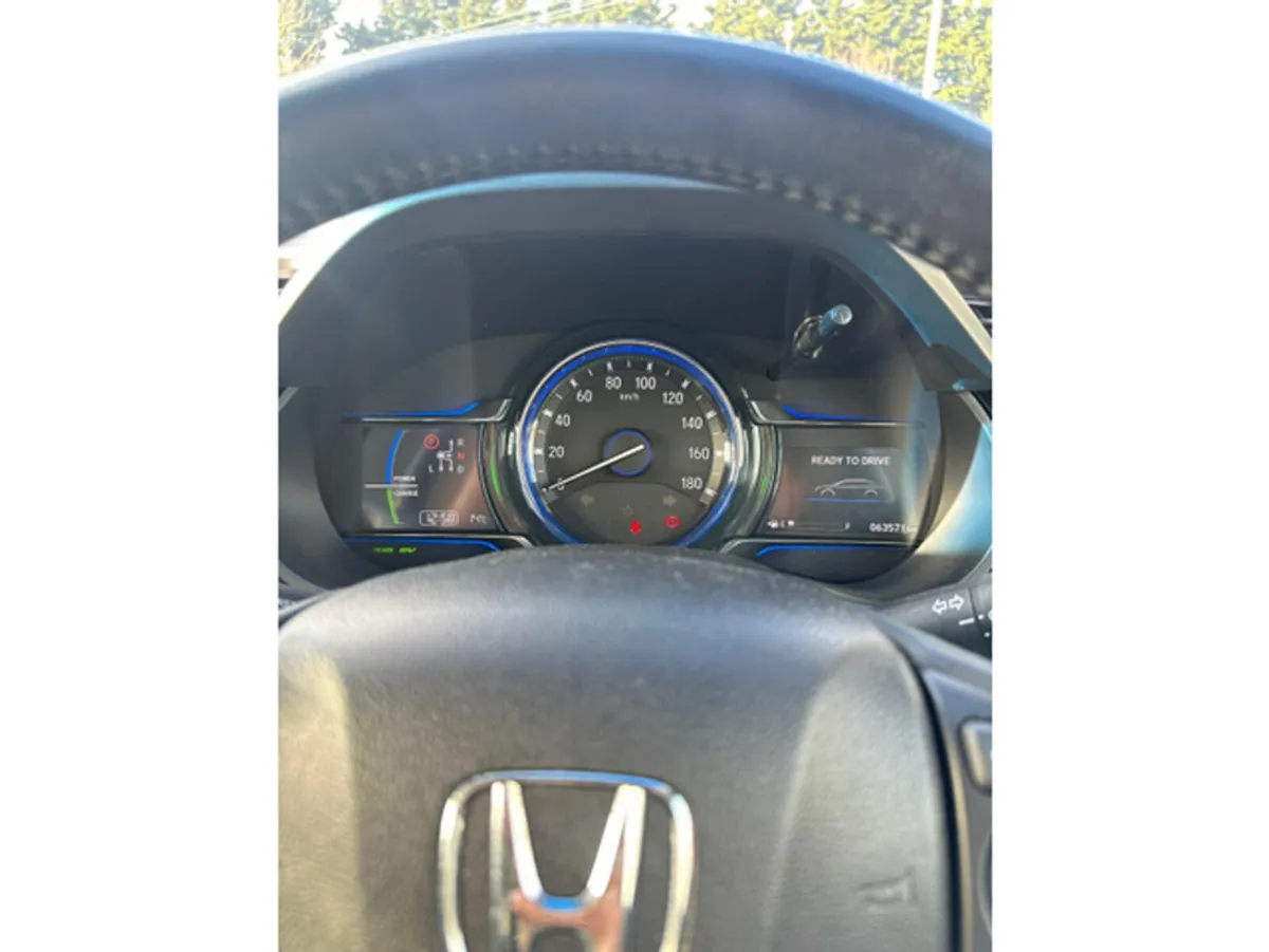 Honda Grace Saloon, Petrol Hybrid, 2015, Red