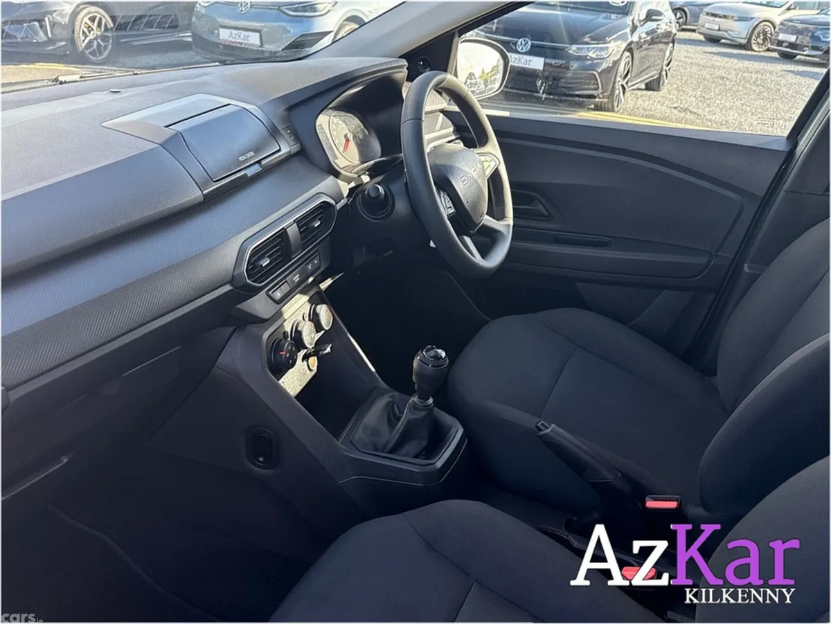 Dacia Sandero Hatchback, Petrol, 2024, Grey