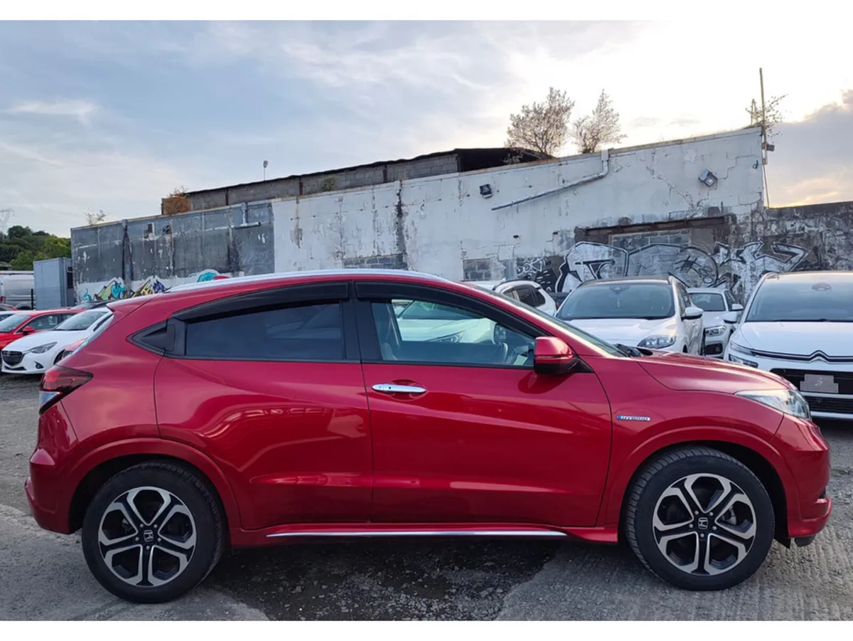 Honda Vezel SUV, Petrol Hybrid, 2017, Red