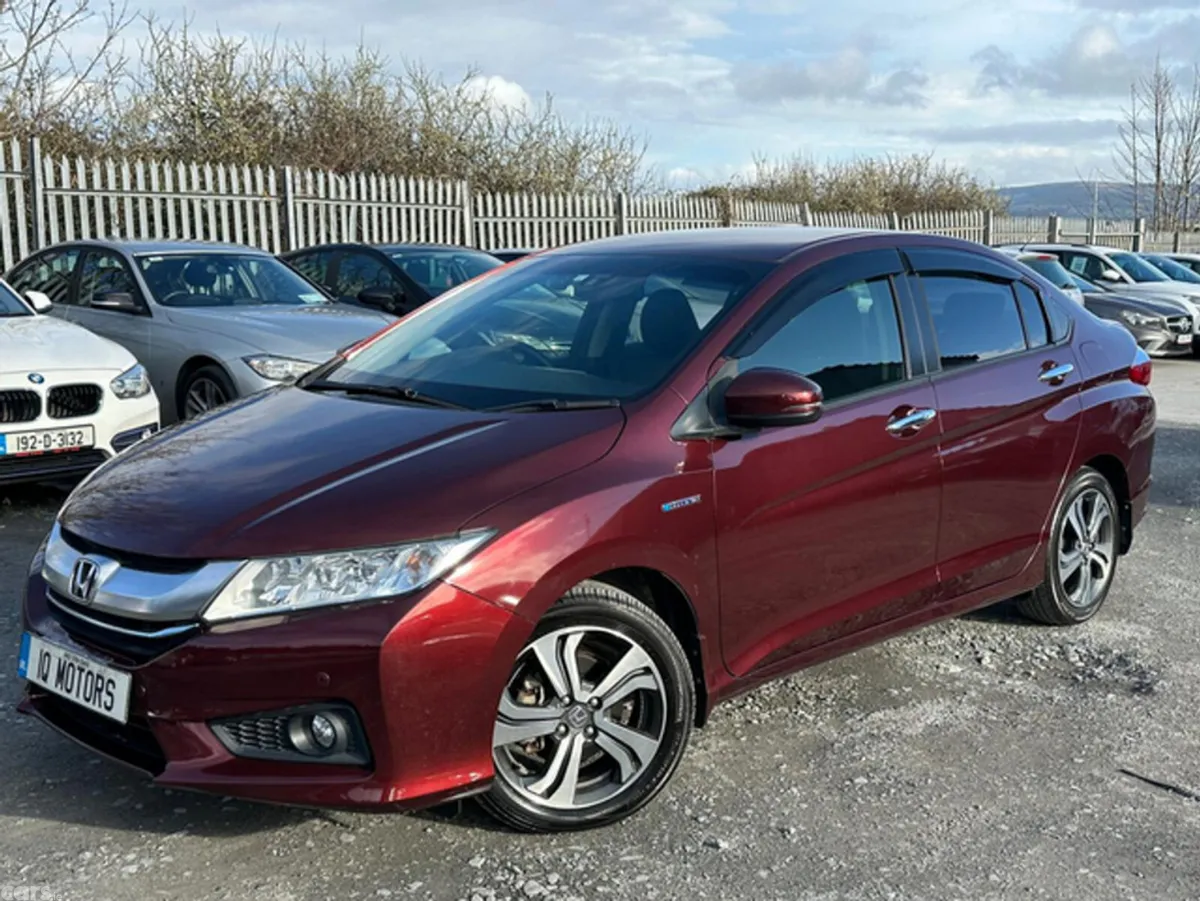 Honda Grace Saloon, Petrol Hybrid, 2015, Red