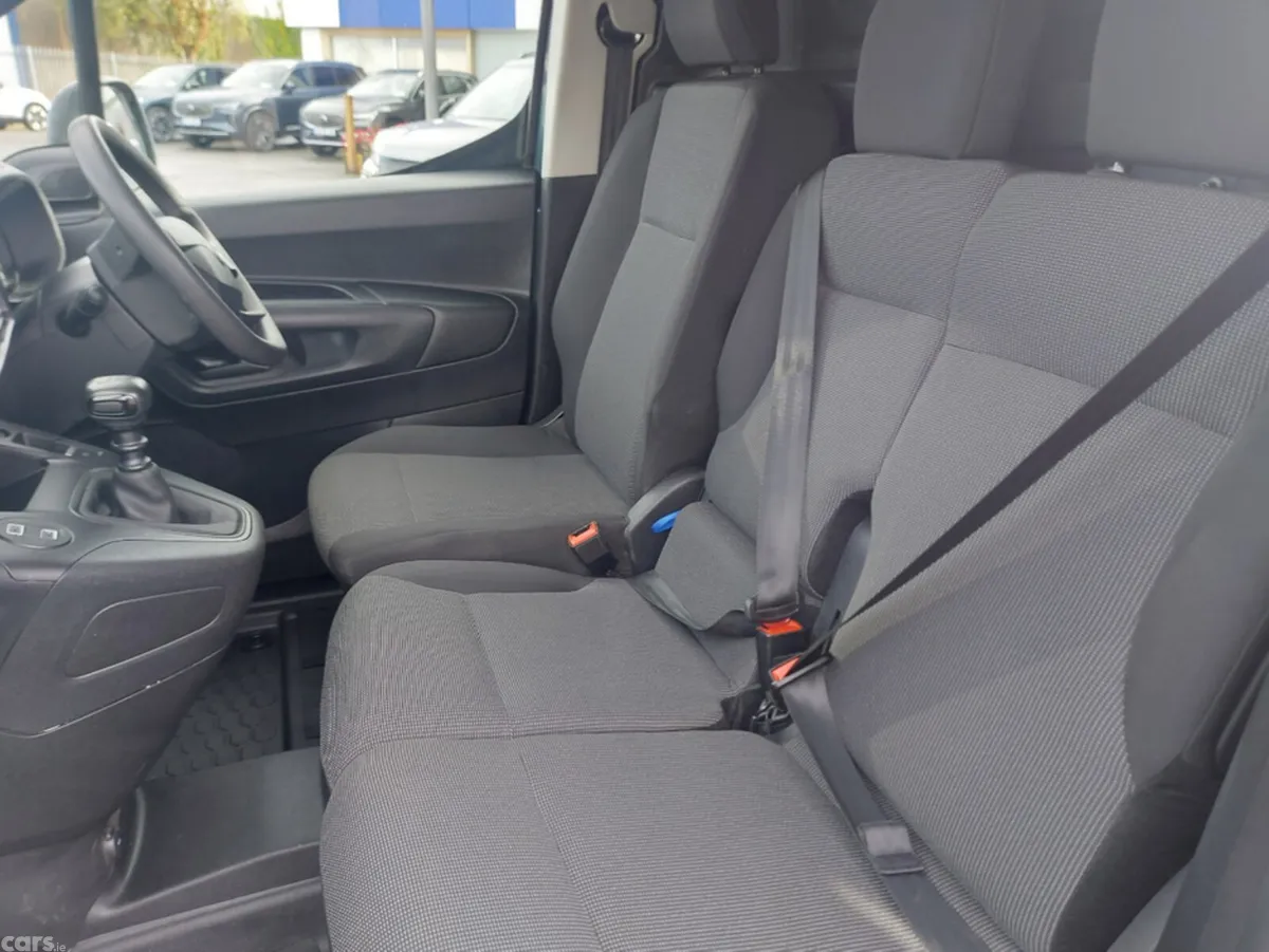 Citroen Berlingo Van, Diesel, 2025, Blue